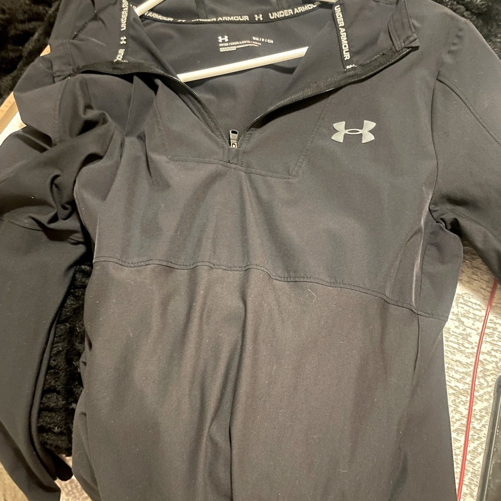 Under Armor Jacket half zip. Size Medium/Large. Unisex.